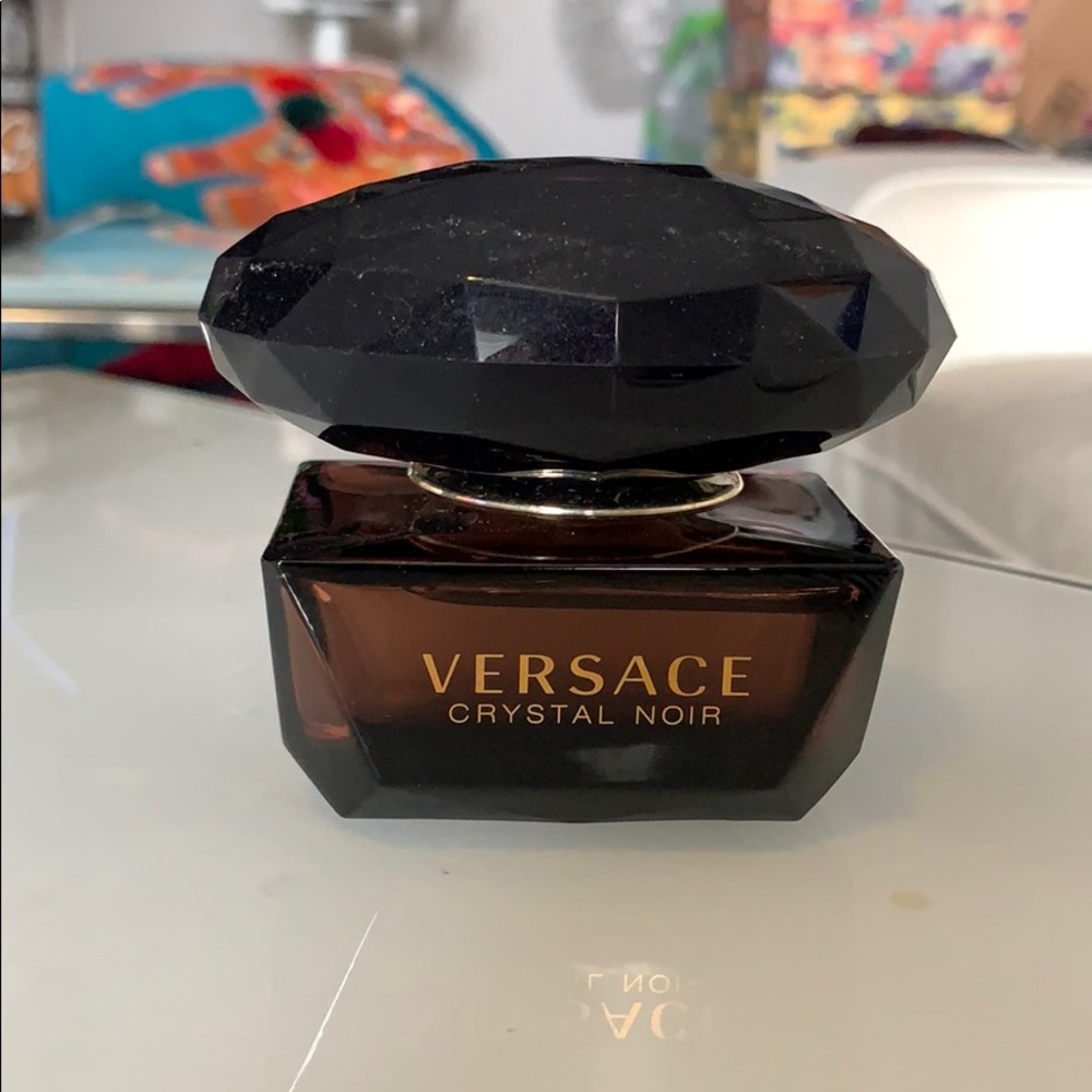Versace Crystal Noir Fragrance
